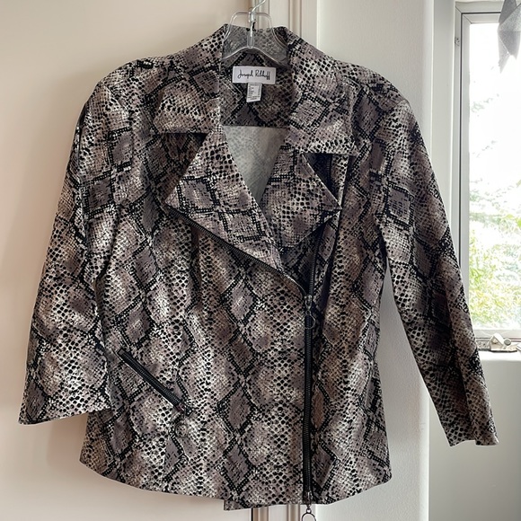 JOSEPH RIBKOFF light weight 3/4 inch sleeve jacket-Size 10 - Picture 11 of 12